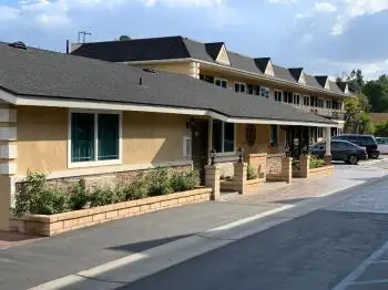 Walnut Inn and Suites Main image